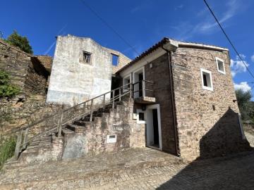 1 - Proença-a-Nova, House