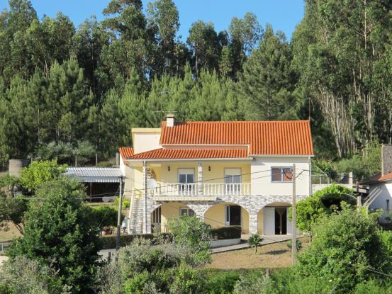 Image No.4-Maison de 5 chambres à vendre à Figueiró dos Vinhos
