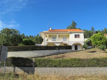 Maison de 5 chambres à vendre à Figueiró dos Vinhos