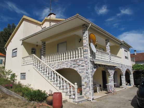 Image No.2-Maison de 5 chambres à vendre à Figueiró dos Vinhos
