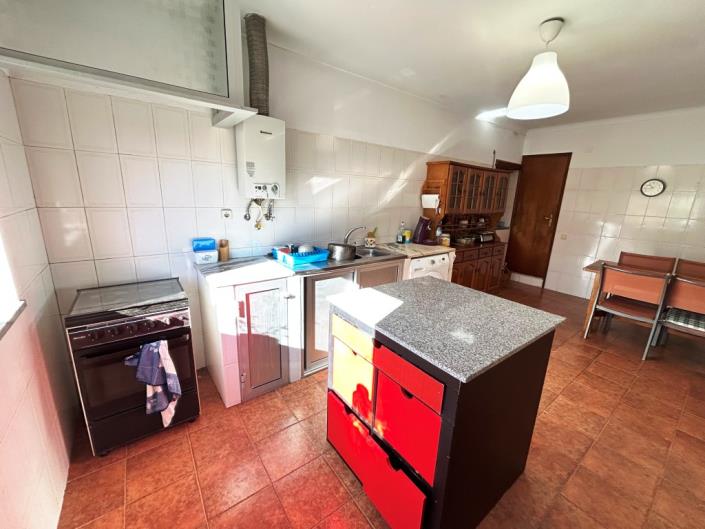 Image No.9-3 Bed House for sale