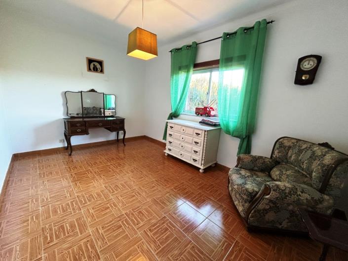 Image No.19-3 Bed House for sale