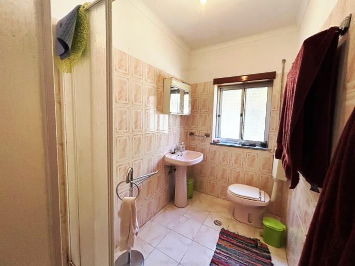 Image No.21-3 Bed House for sale