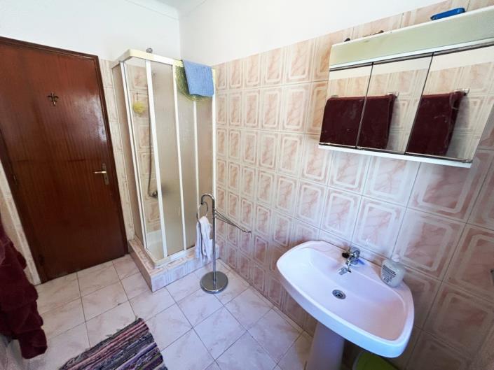 Image No.22-3 Bed House for sale