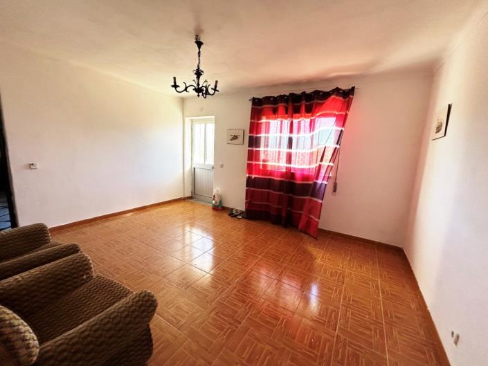 Image No.24-3 Bed House for sale