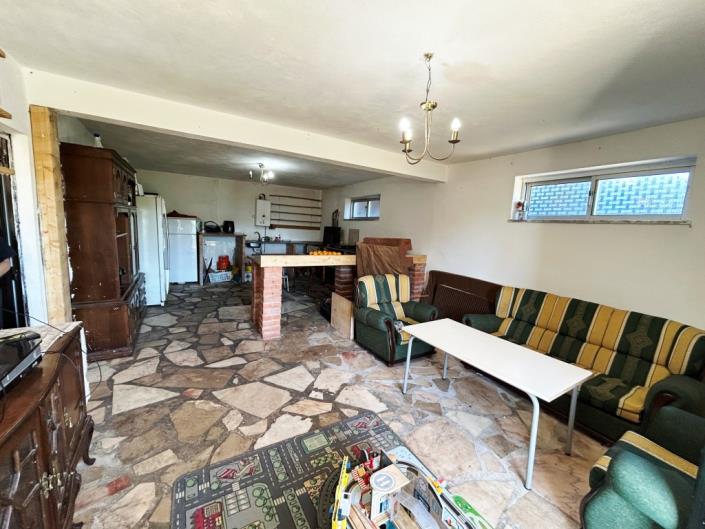 Image No.25-3 Bed House for sale