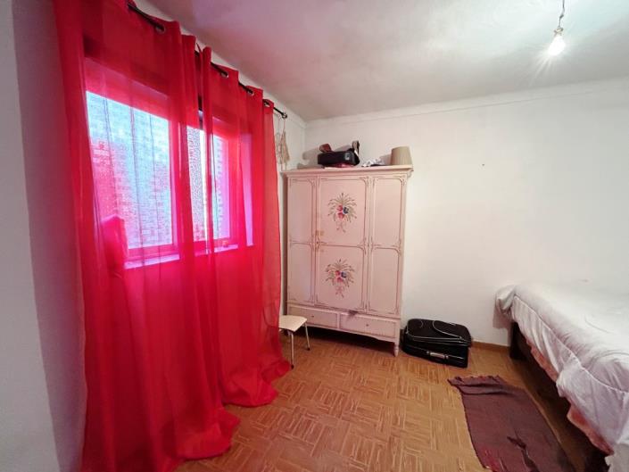 Image No.32-3 Bed House for sale