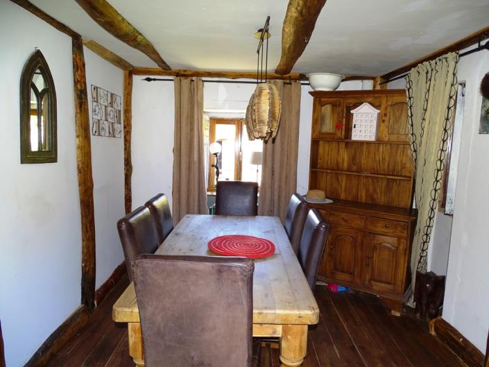 Image No.10-2 Bed Farmhouse for sale