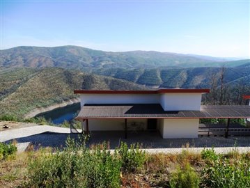 Maison / Villa de 2 chambres à vendre à Oleiros