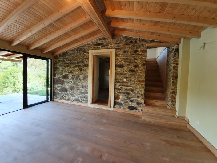 Image No.9-2 Bed Country Property for sale