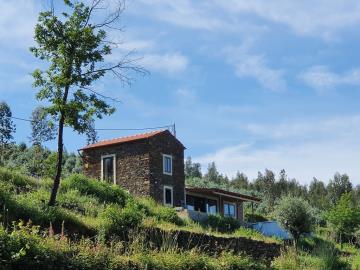 2 Bed Country Property for sale
