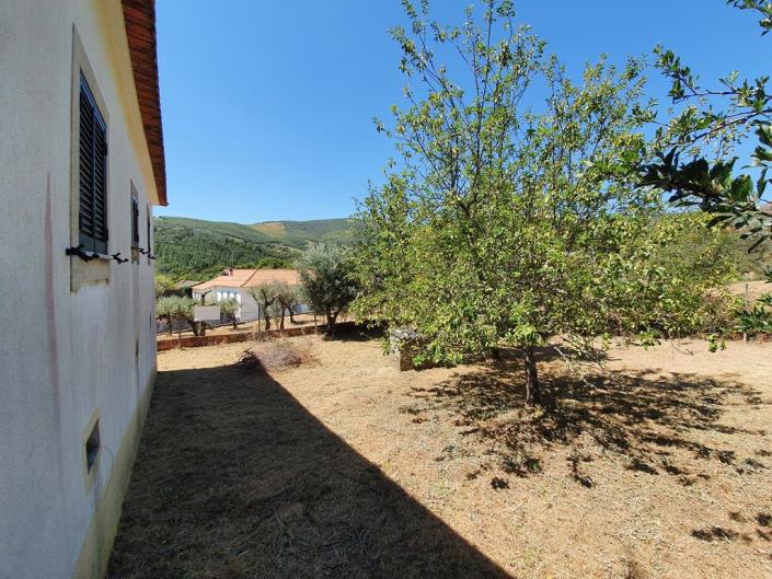 Image No.22-Ferme de 4 chambres à vendre à Álvares
