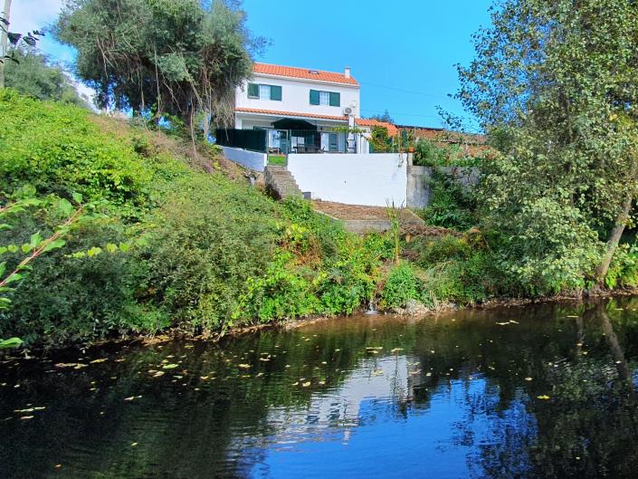 Image No.1-3 Bed Villa for sale
