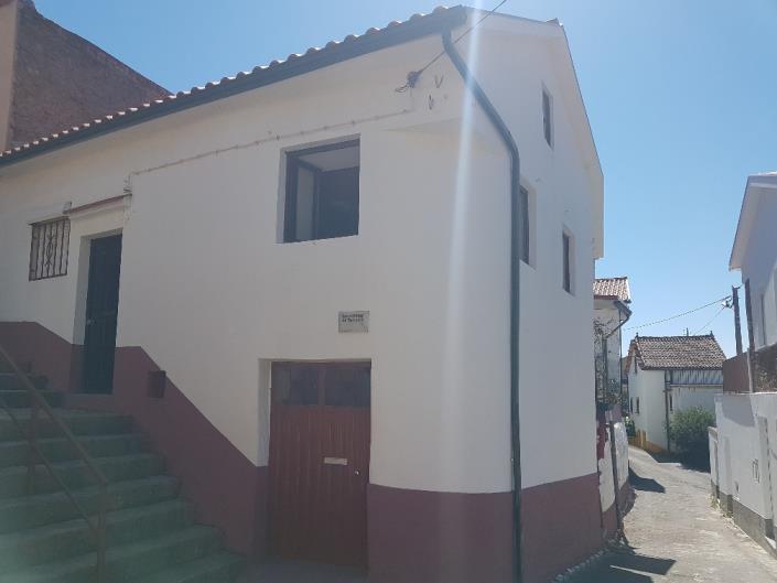 Image No.2-Chalet de 4 chambres à vendre à Pampilhosa da Serra