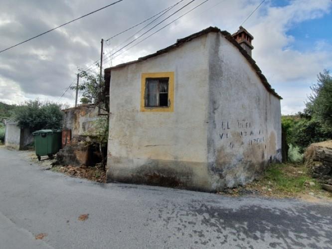 Image No.2-3 Bed Farmhouse for sale