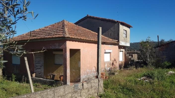 Image No.1-2 Bed Farmhouse for sale