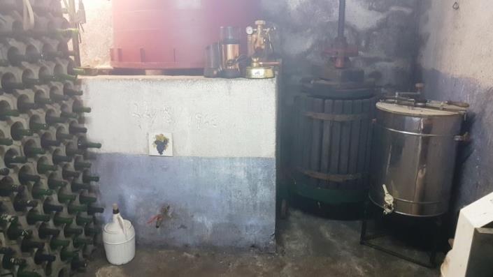 Image No.40-4 Bed Farmhouse for sale