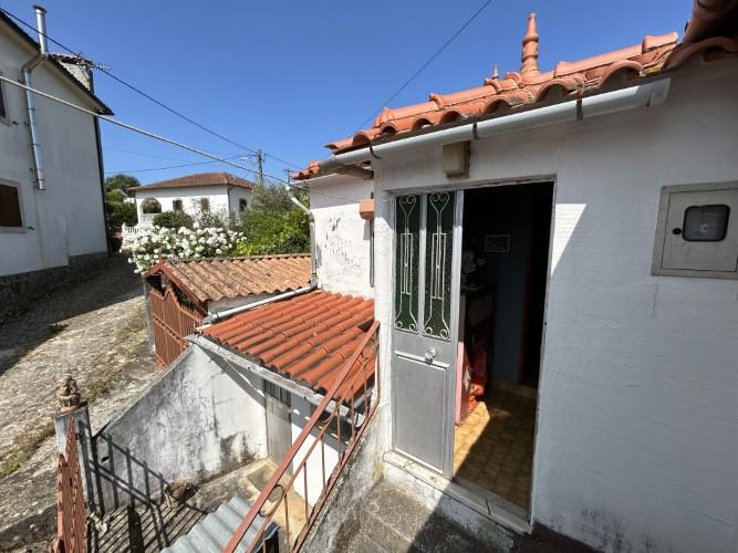 Image No.25-3 Bed Village House for sale