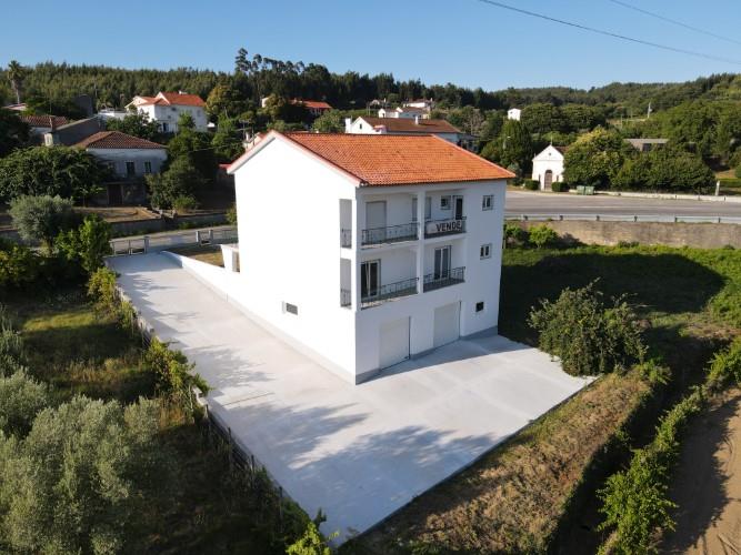 Image No.2-Maison de 4 chambres à vendre à Figueiró dos Vinhos