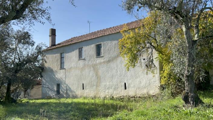 Image No.18-4 Bed Farmhouse for sale