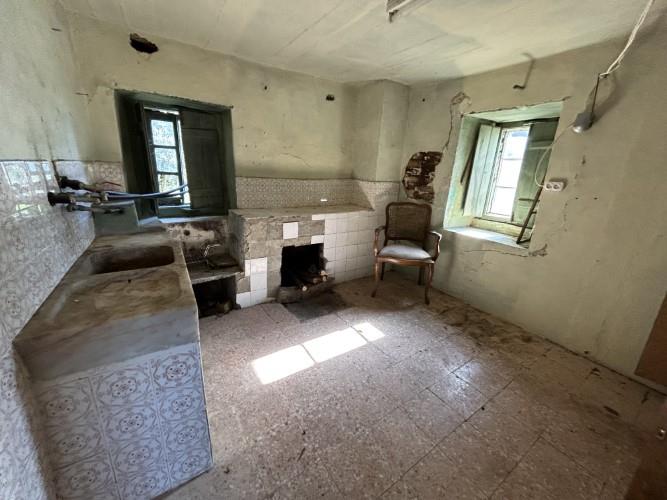 Image No.20-4 Bed Farmhouse for sale