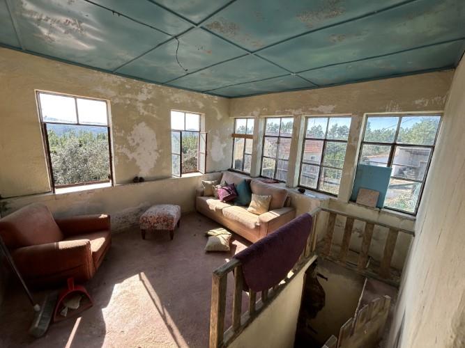 Image No.22-4 Bed Farmhouse for sale