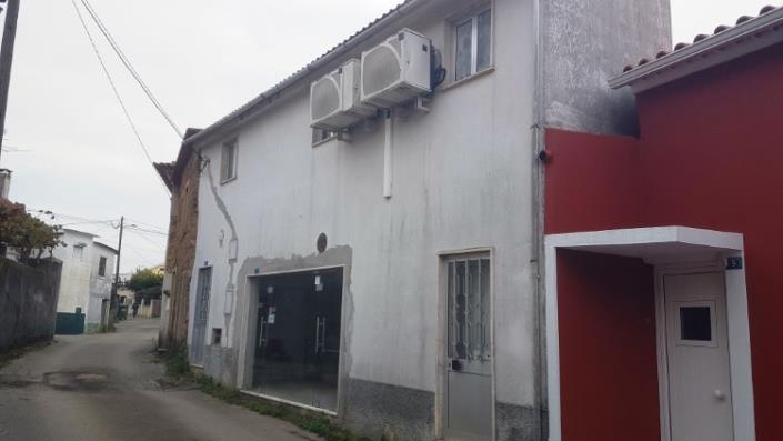 Image No.3-Commercial à vendre à Góis