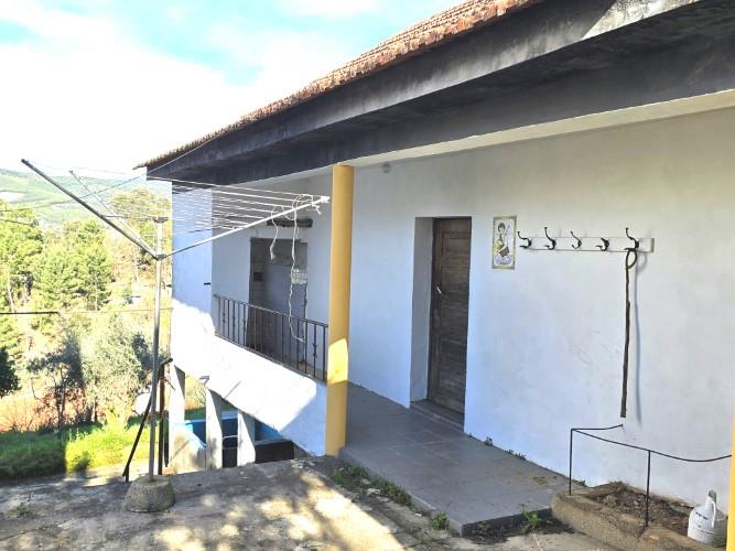 Image No.2-2 Bed Farmhouse for sale