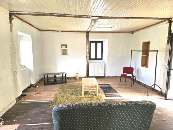 Image No.19-2 Bed Farmhouse for sale