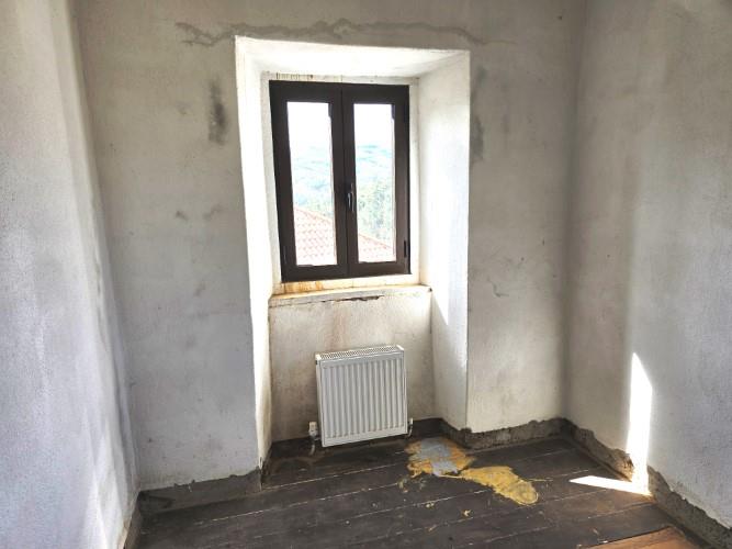 Image No.22-2 Bed Farmhouse for sale