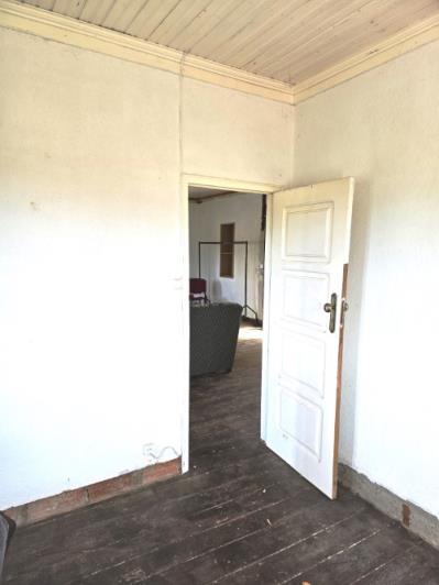 Image No.24-2 Bed Farmhouse for sale