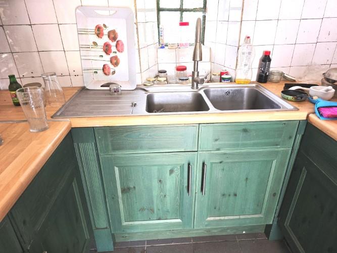 Image No.27-2 Bed Farmhouse for sale