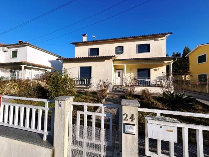 Image No.4-Maison de ville de 5 chambres à vendre à Pedrógão Grande