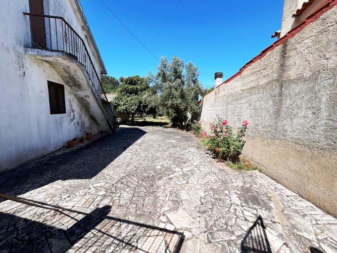 Image No.5-3 Bed Village House for sale