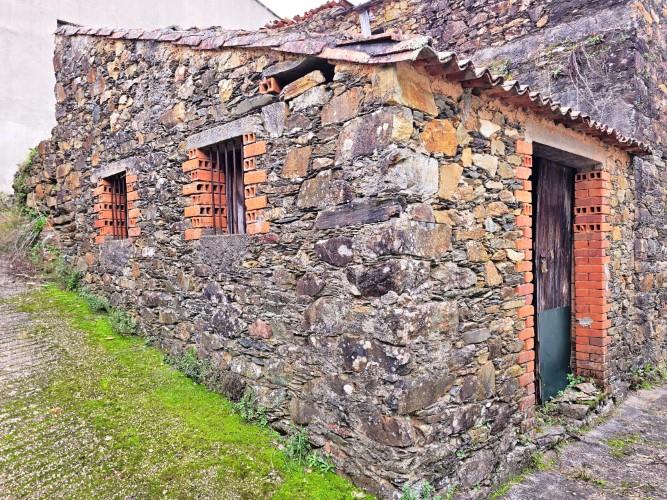 Image No.50-Maison de village de 4 chambres à vendre à Góis