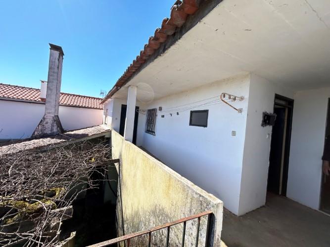 Image No.24-4 Bed Farmhouse for sale