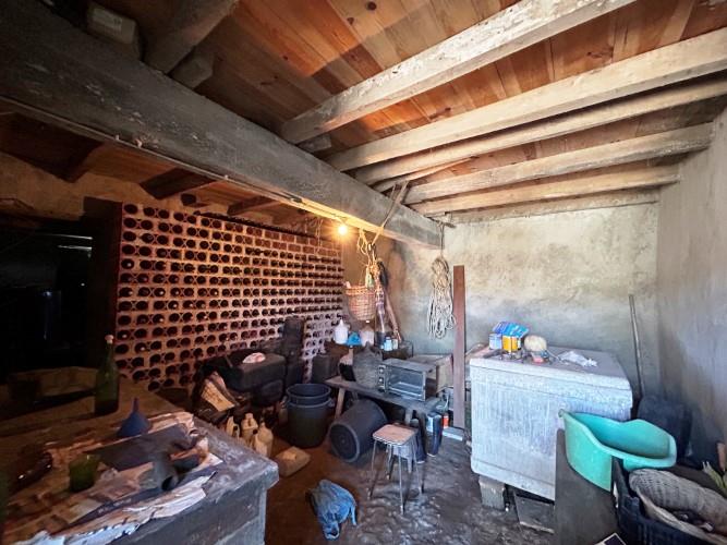 Image No.27-4 Bed Farmhouse for sale