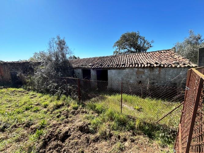 Image No.41-4 Bed Farmhouse for sale