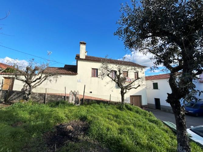 Image No.33-2 Bed Village House for sale