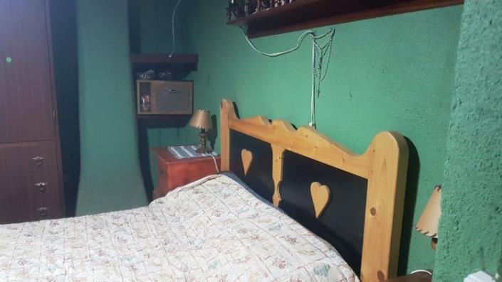 Image No.17-4 Bed Farmhouse for sale