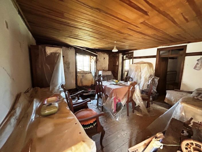 Image No.12-3 Bed Village House for sale