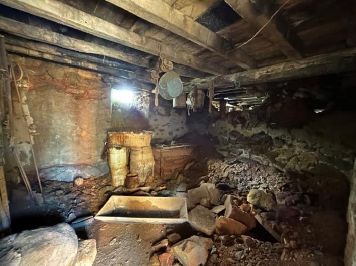 Image No.18-3 Bed Village House for sale