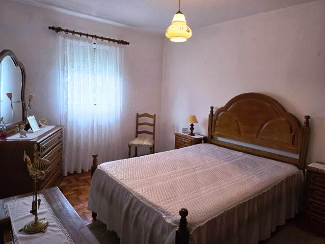 Image No.18-3 Bed Farmhouse for sale