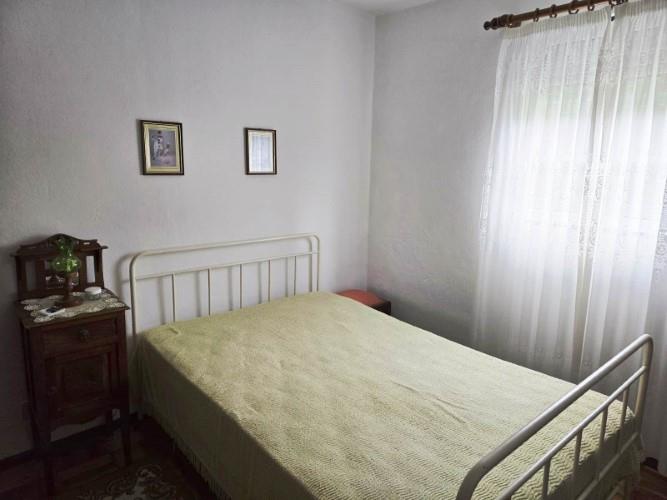 Image No.19-3 Bed Farmhouse for sale