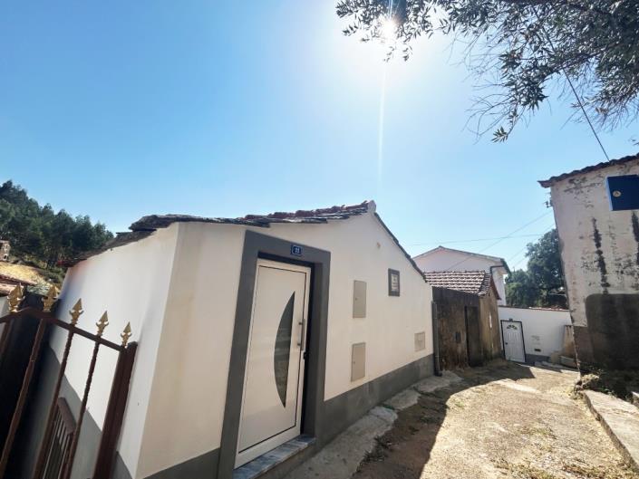 Image No.3-1 Bed Village House for sale