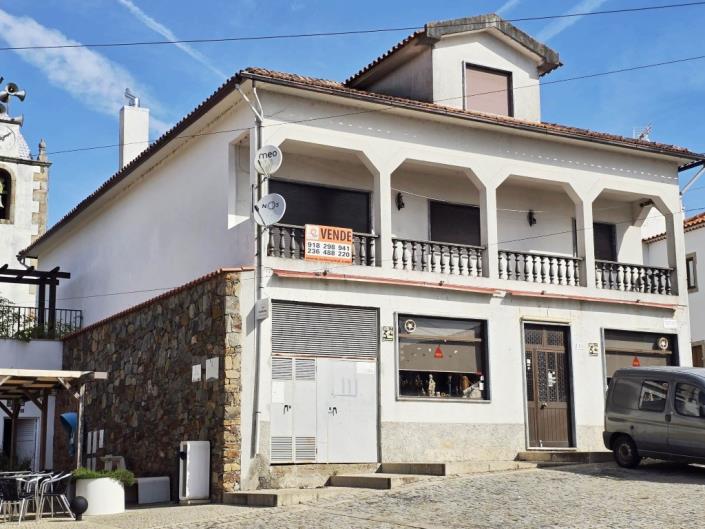 Image No.1-Maison de 4 chambres à vendre à Pedrógão Grande