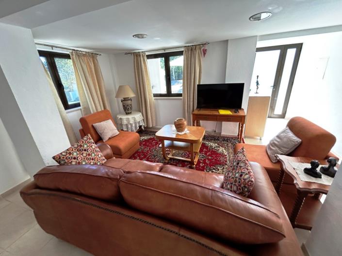 Image No.7-7 Bed House/Villa for sale