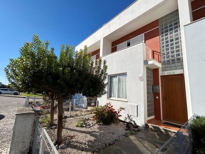 Image No.4-2 Bed Townhouse for sale