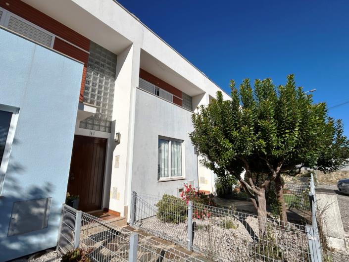 Image No.5-2 Bed Townhouse for sale