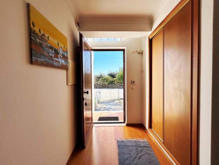 Image No.8-2 Bed Townhouse for sale